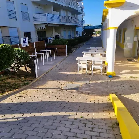 Relaxing 2 Bed Near Falesia Albufeira